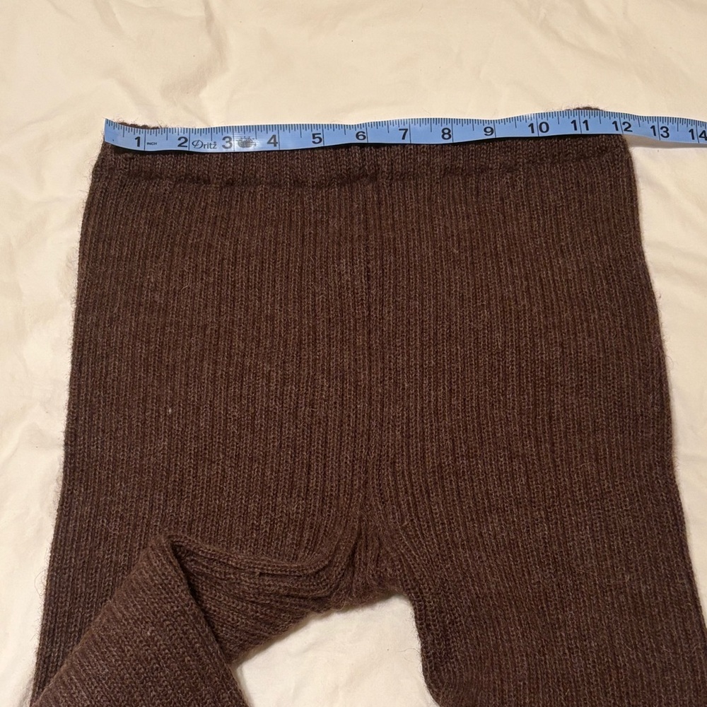 Alpaca Knit Leggings in Coffee - Picture 8 of 11